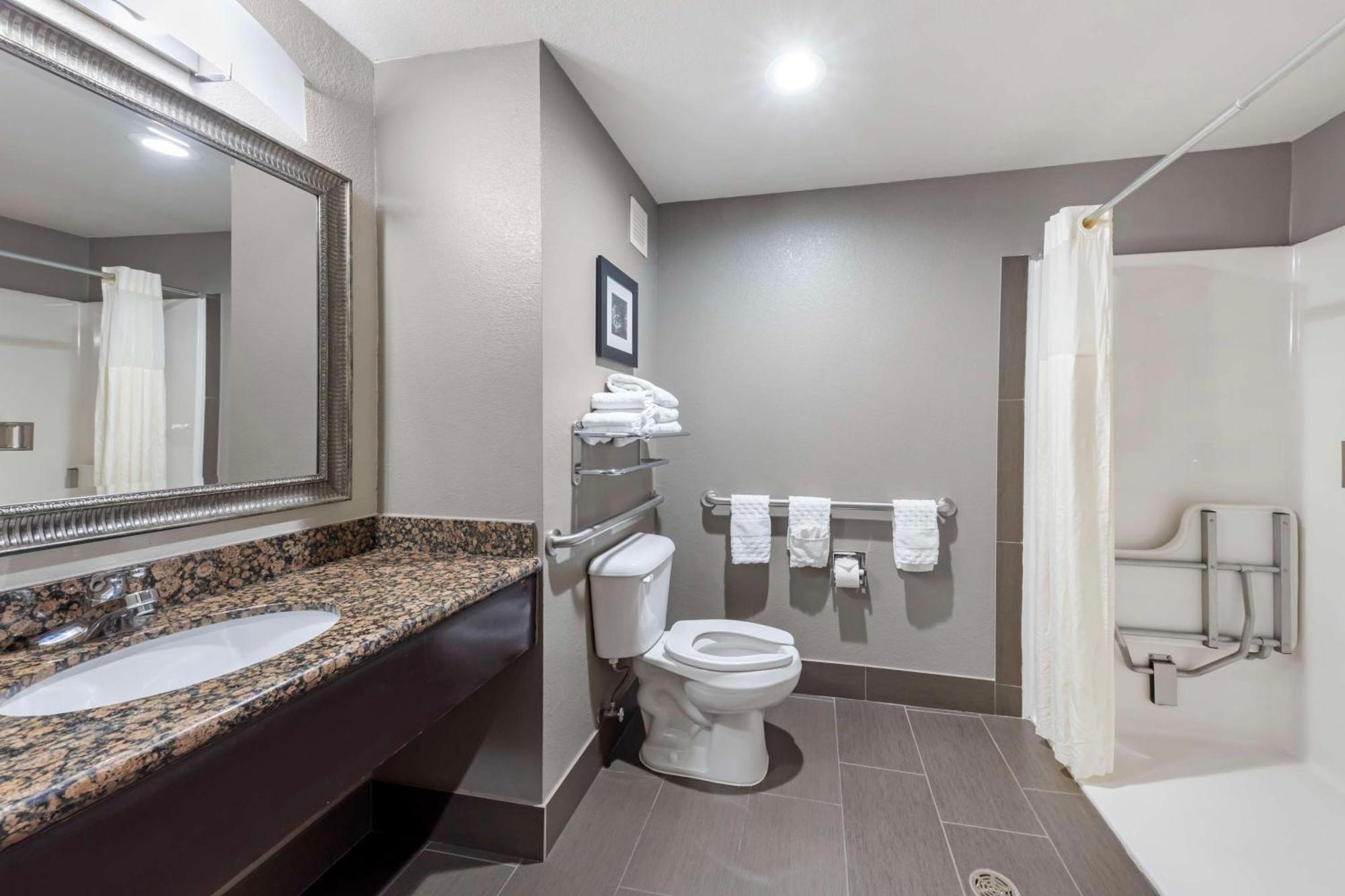 Best Western Plus Midwest City Inn & Suites Exterior photo