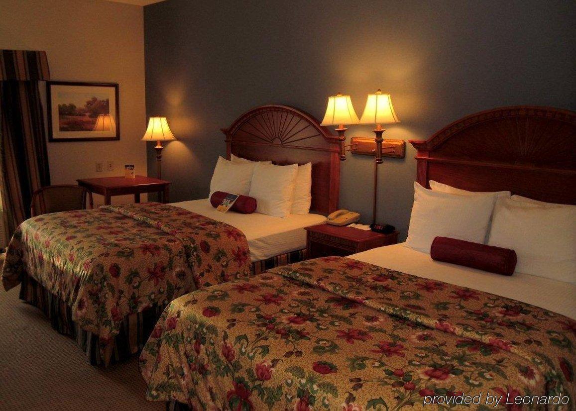 Best Western Plus Midwest City Inn & Suites Room photo